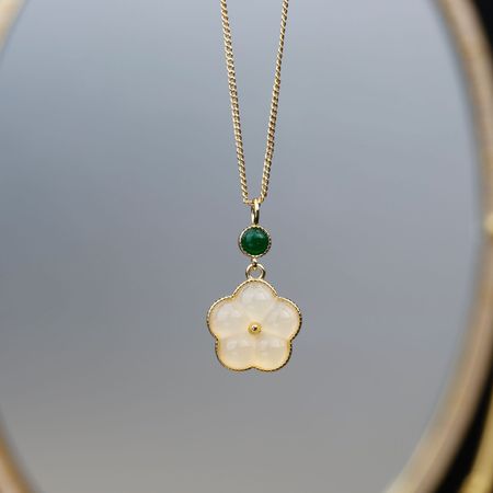 Flower imitation pendant necklace for women light luxury niche simple clavicle chain